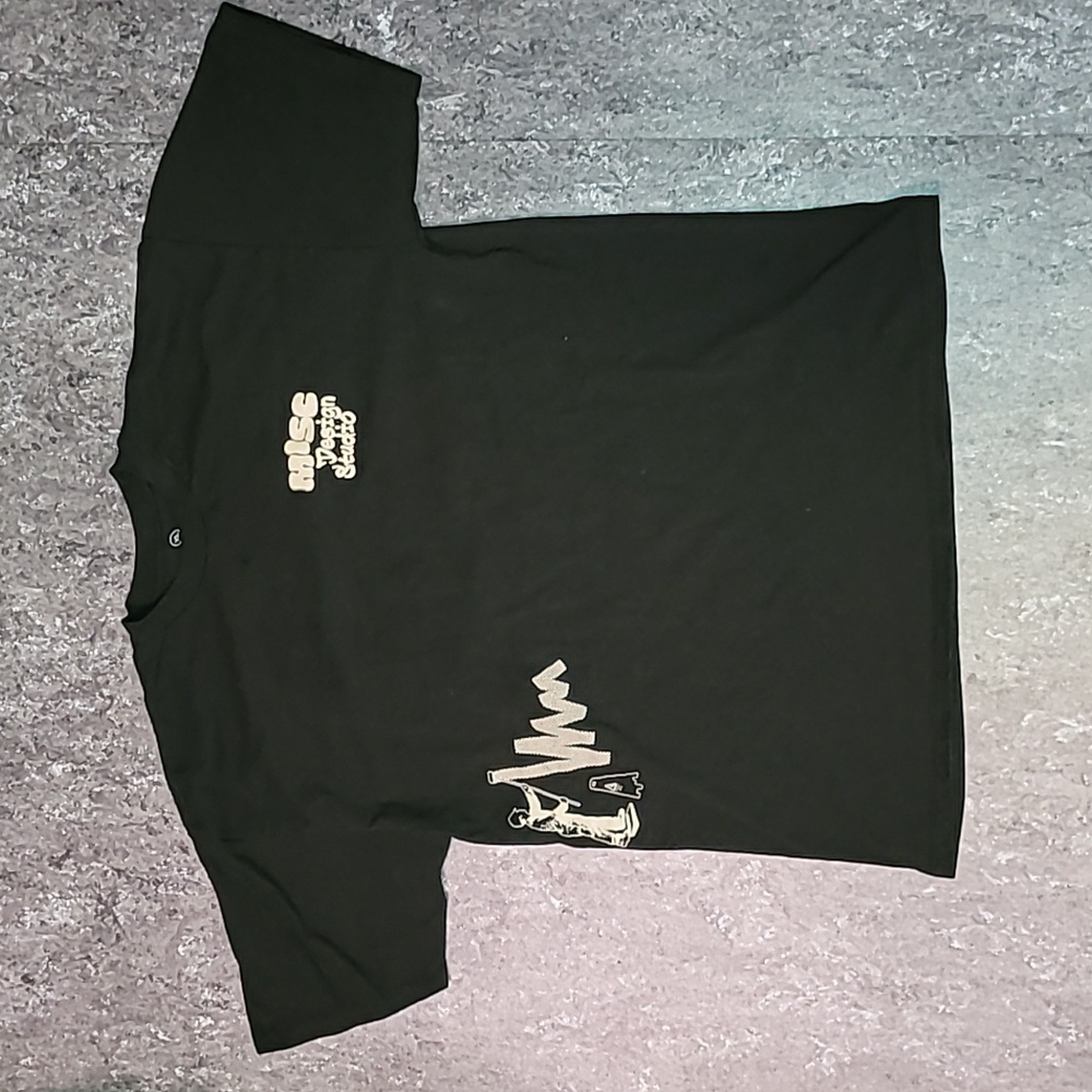 Made in USA. MISC. DESIGN STUDIO. Tee-shirt size XL